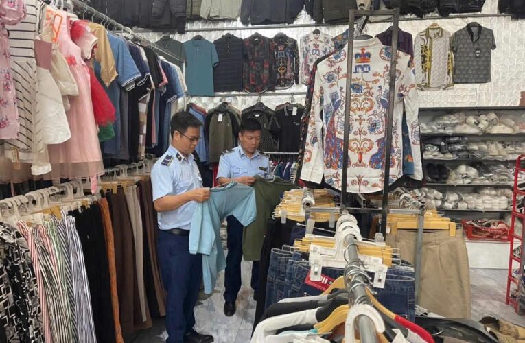 Xử phạt hộ kinh doanh buôn bán hàng hóa giả mạo nhãn hiệu ADIDAS